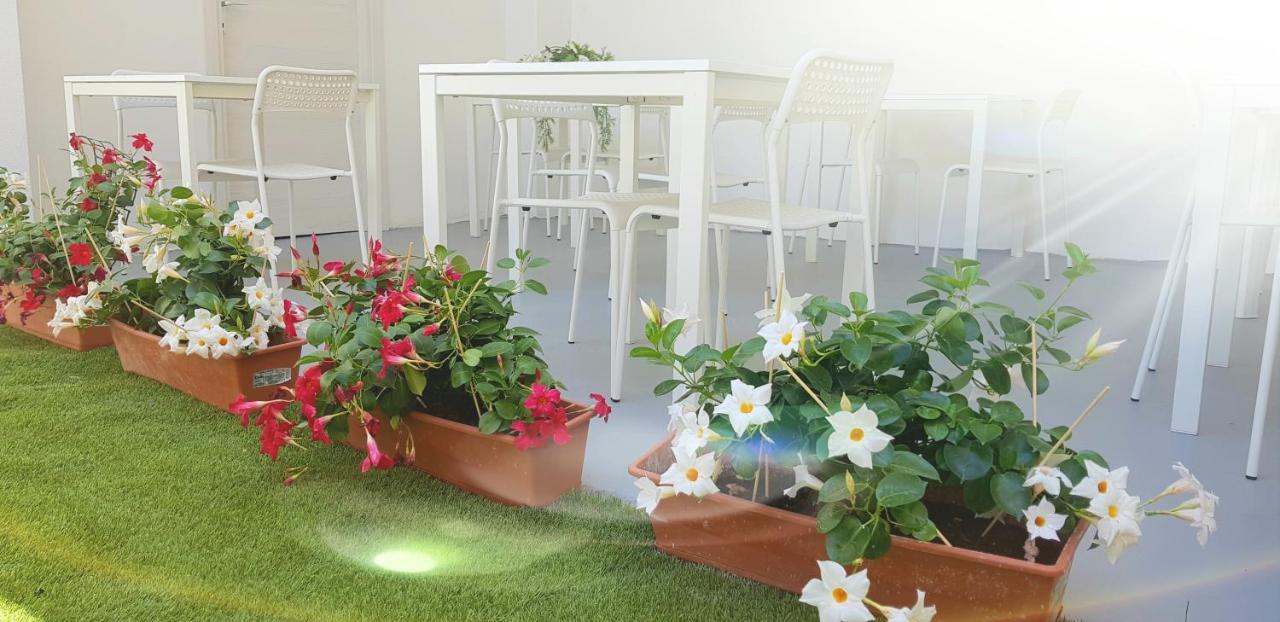 La Smeralda - Boutique Rooms And Breakfast 골푸아랑시 외부 사진
