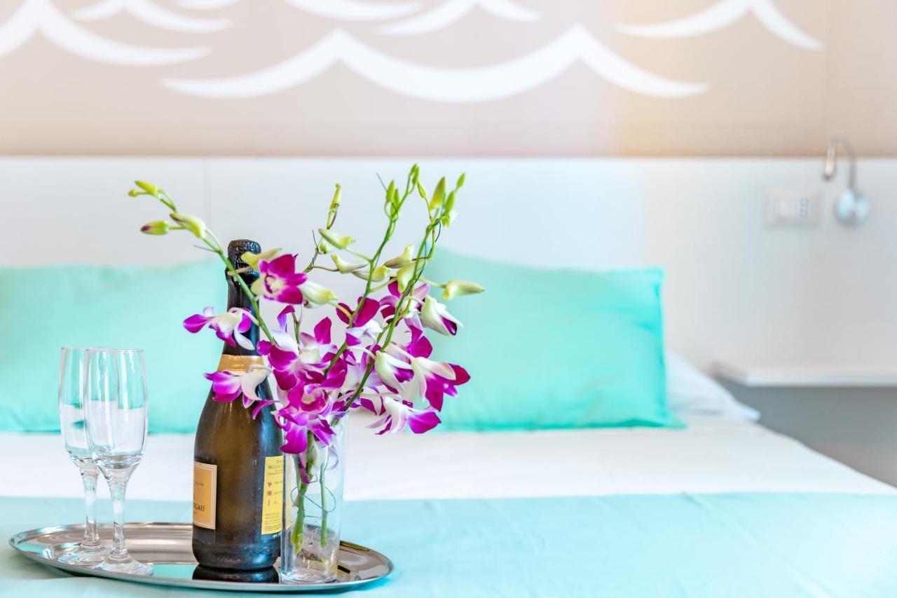 La Smeralda - Boutique Rooms And Breakfast 골푸아랑시 외부 사진